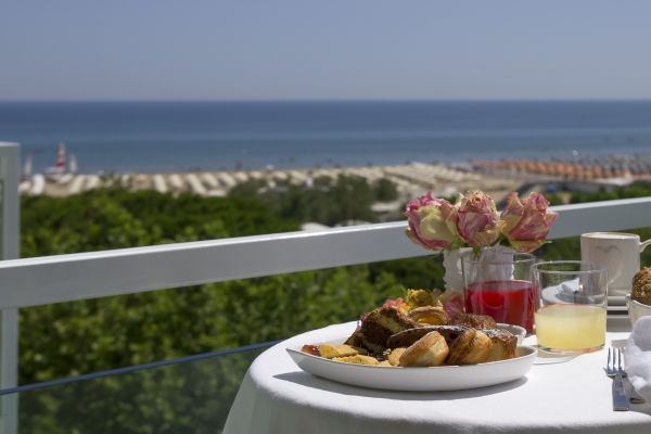 Hotel Biancamano (Rimini)